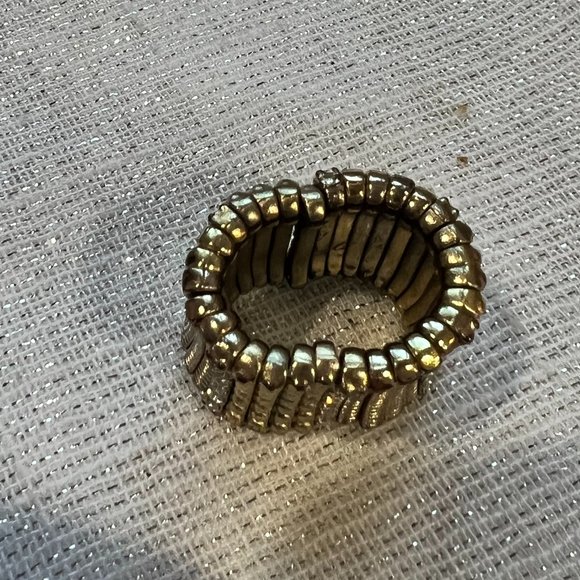 Gold and Crystal Ring - Picture 4 of 4